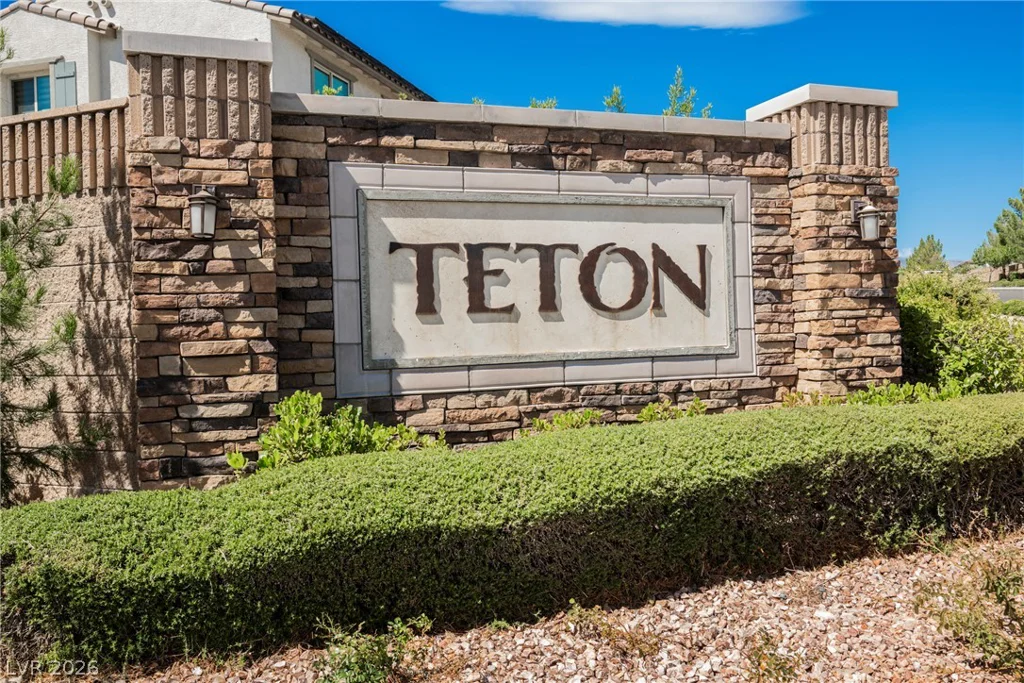 8133 Pinetop Crest, Las Vegas, NV 89166