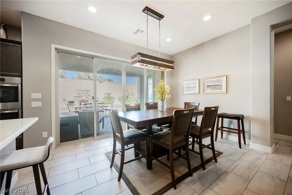 8133 Pinetop Crest, Las Vegas, NV 89166