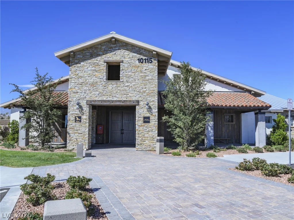 8133 Pinetop Crest, Las Vegas, NV 89166
