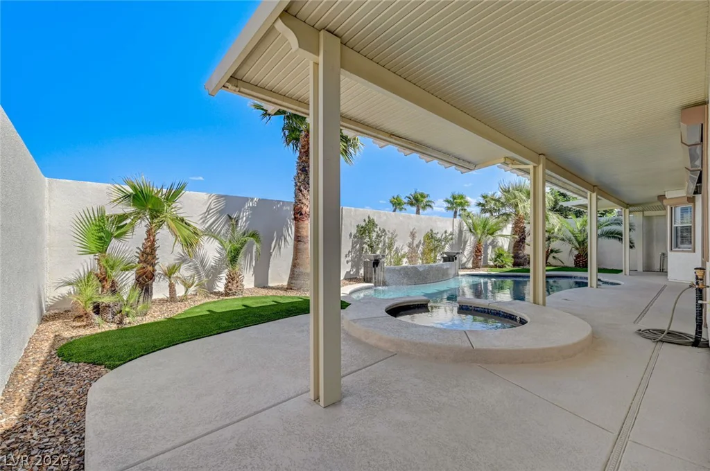 1028 Triumphant, Henderson, NV 89052