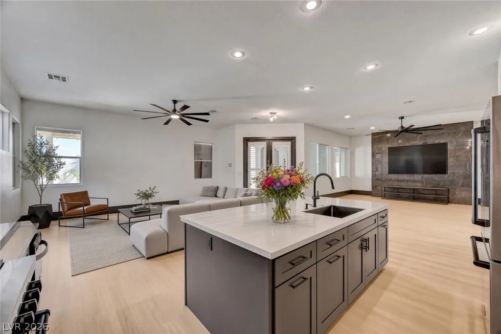 1028 Triumphant, Henderson, NV 89052
