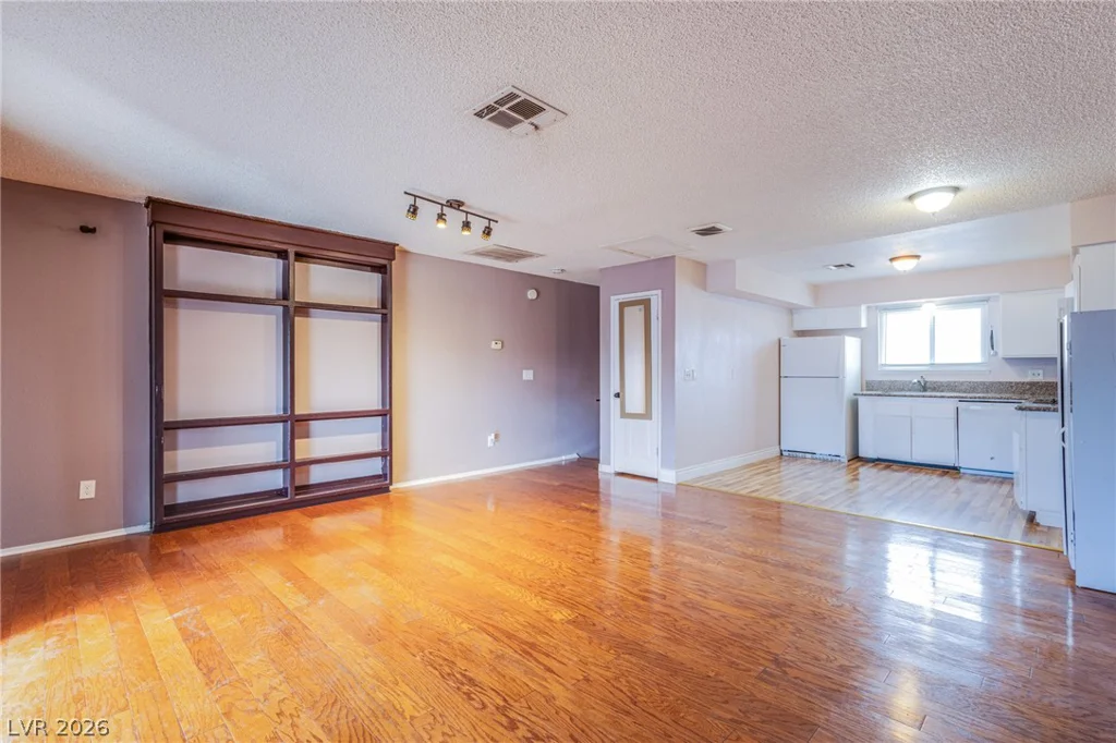 3411 Civic Center, North Las Vegas, NV 89030