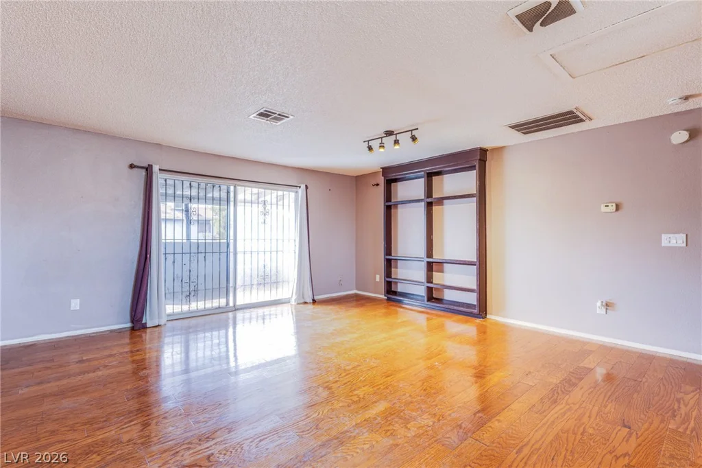 3411 Civic Center, North Las Vegas, NV 89030