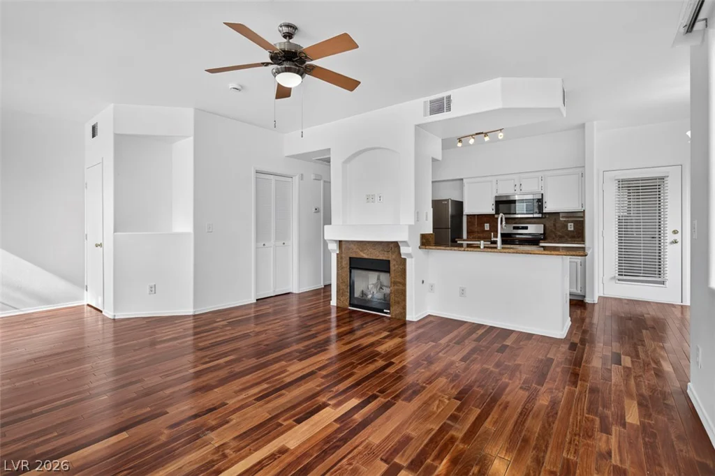 9050 Warm Springs, Las Vegas, NV 89148