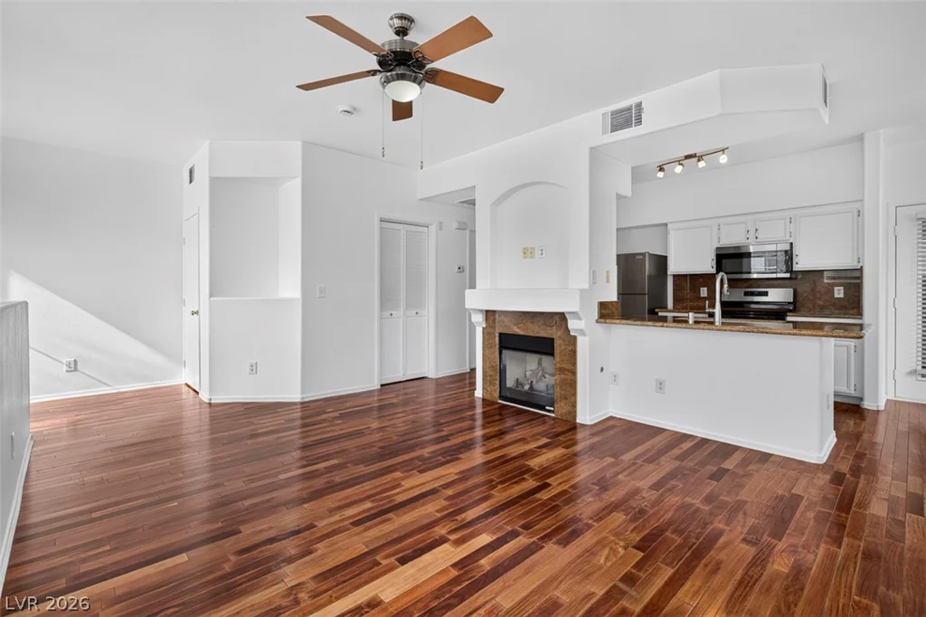 9050 Warm Springs, Las Vegas, NV 89148