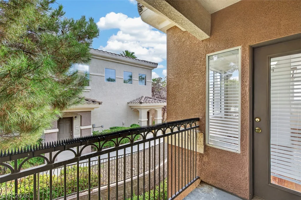 9050 Warm Springs, Las Vegas, NV 89148