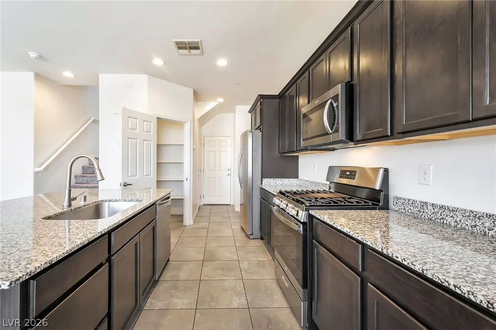 1270 Smokey Valley, Henderson, NV 89002
