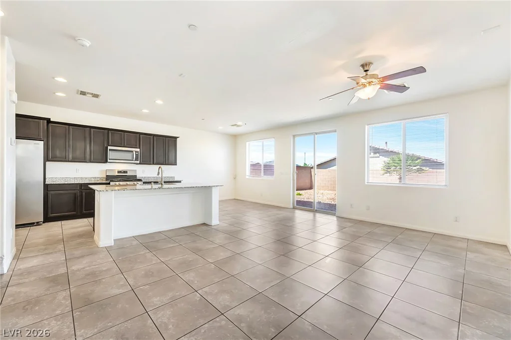 1270 Smokey Valley, Henderson, NV 89002