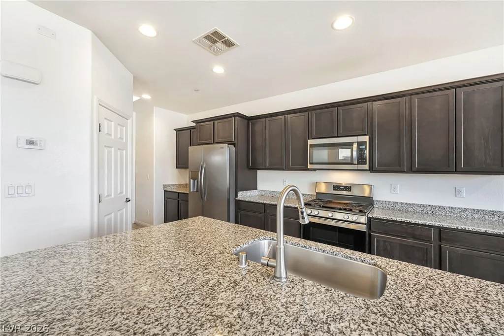 1270 Smokey Valley, Henderson, NV 89002