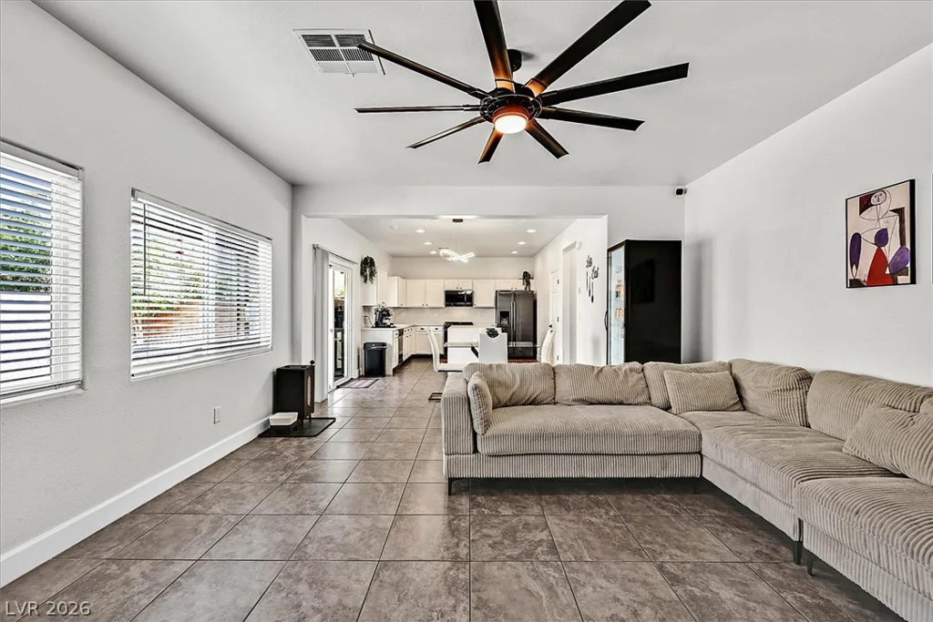 10140 Iron Wood Peak, Las Vegas, NV 89166