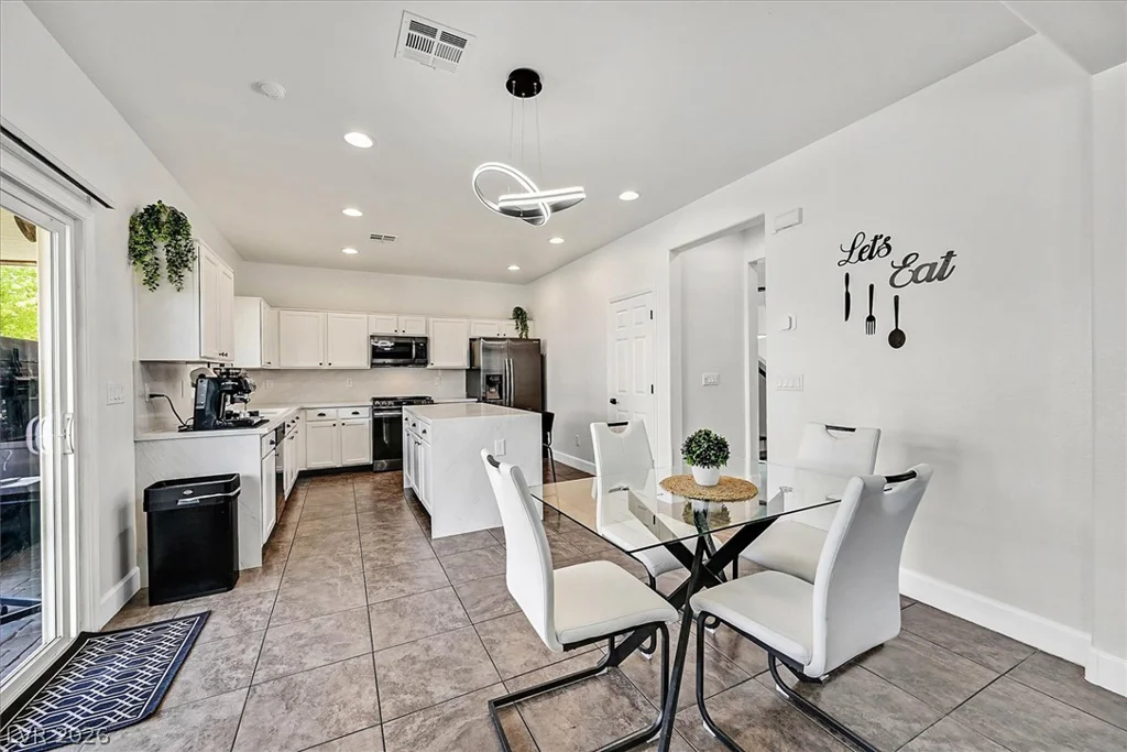 10140 Iron Wood Peak, Las Vegas, NV 89166