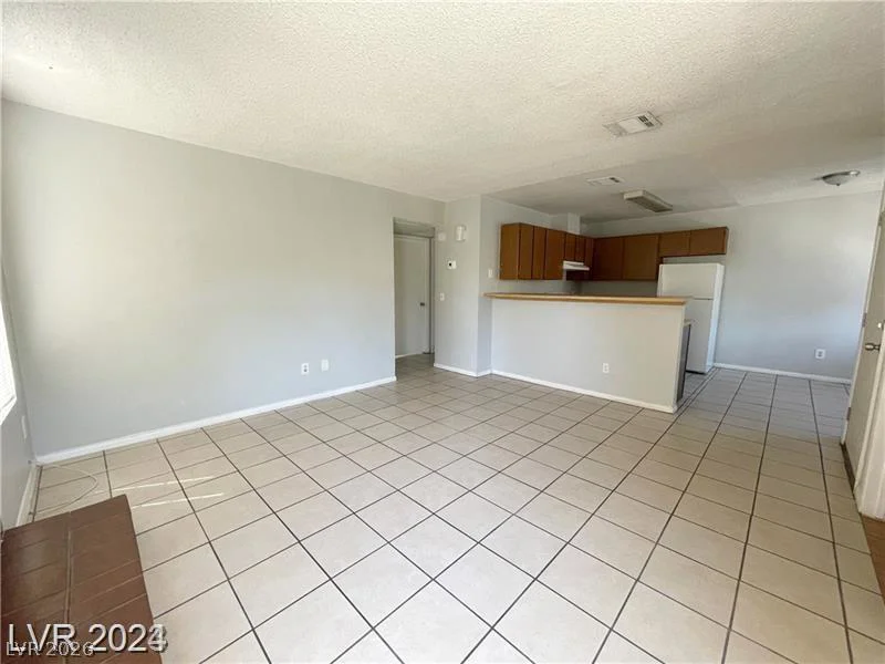 2707 Aarondavid, Las Vegas, NV 89121