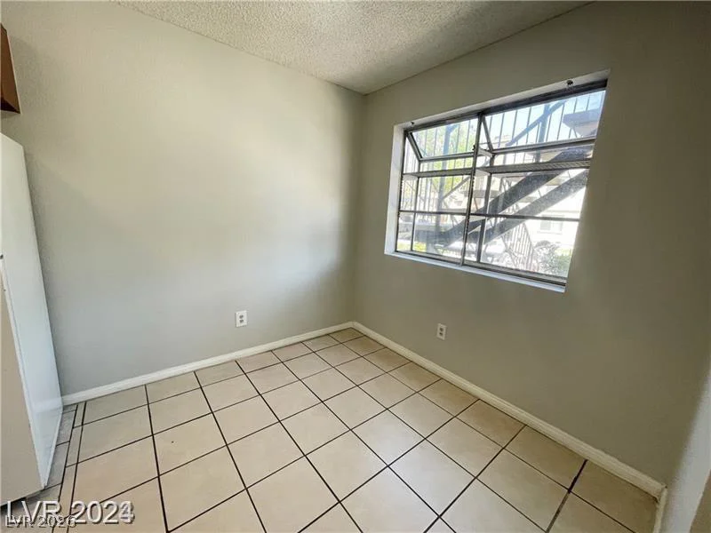 2707 Aarondavid, Las Vegas, NV 89121
