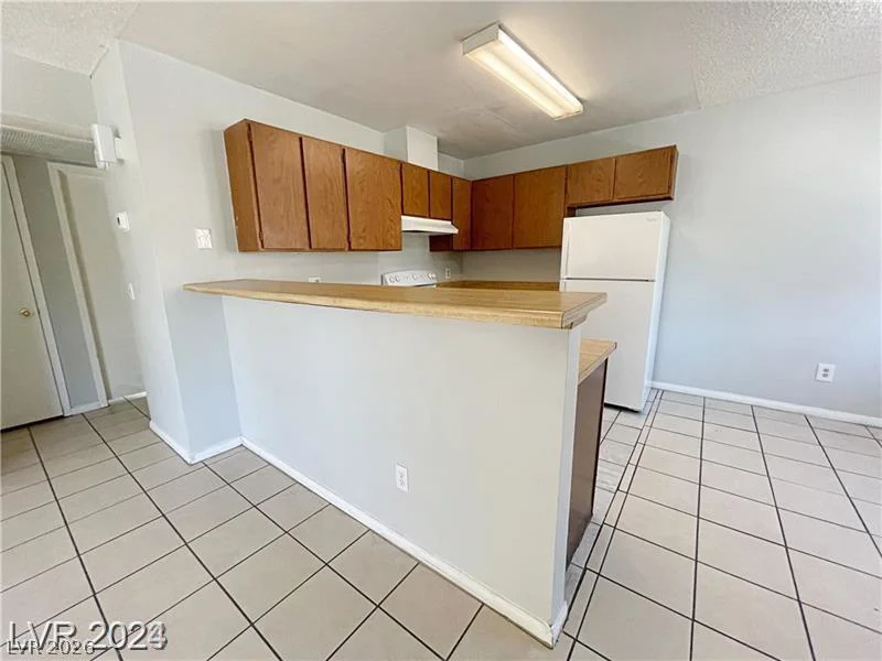 2707 Aarondavid, Las Vegas, NV 89121