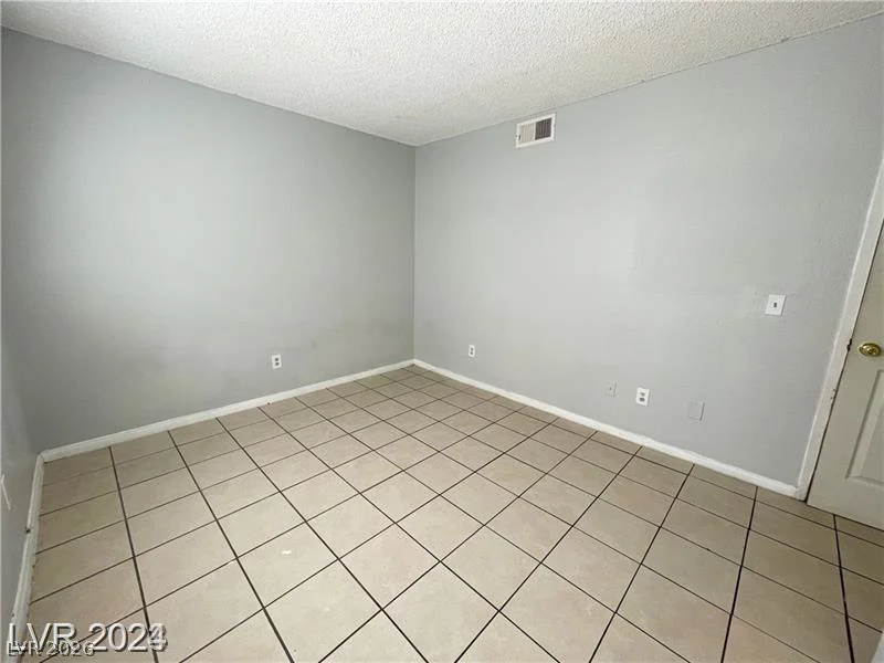 2707 Aarondavid, Las Vegas, NV 89121