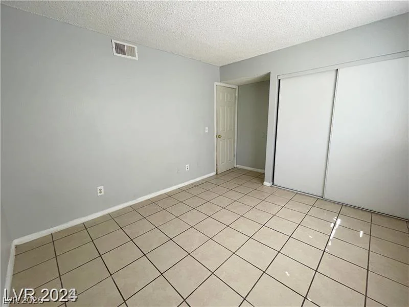 2707 Aarondavid, Las Vegas, NV 89121