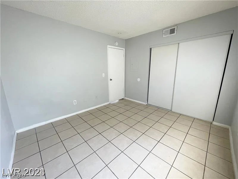 2707 Aarondavid, Las Vegas, NV 89121