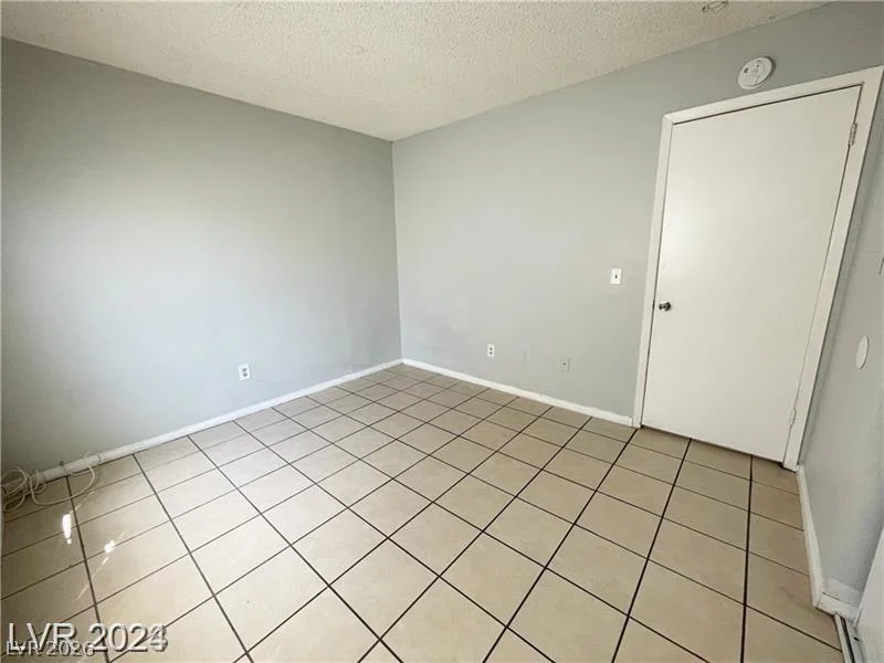 2707 Aarondavid, Las Vegas, NV 89121