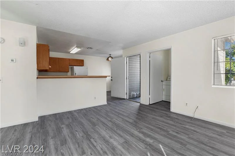 2707 Aarondavid, Las Vegas, NV 89121