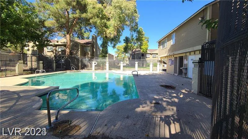 2707 Aarondavid, Las Vegas, NV 89121