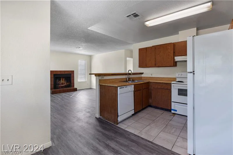 2707 Aarondavid, Las Vegas, NV 89121