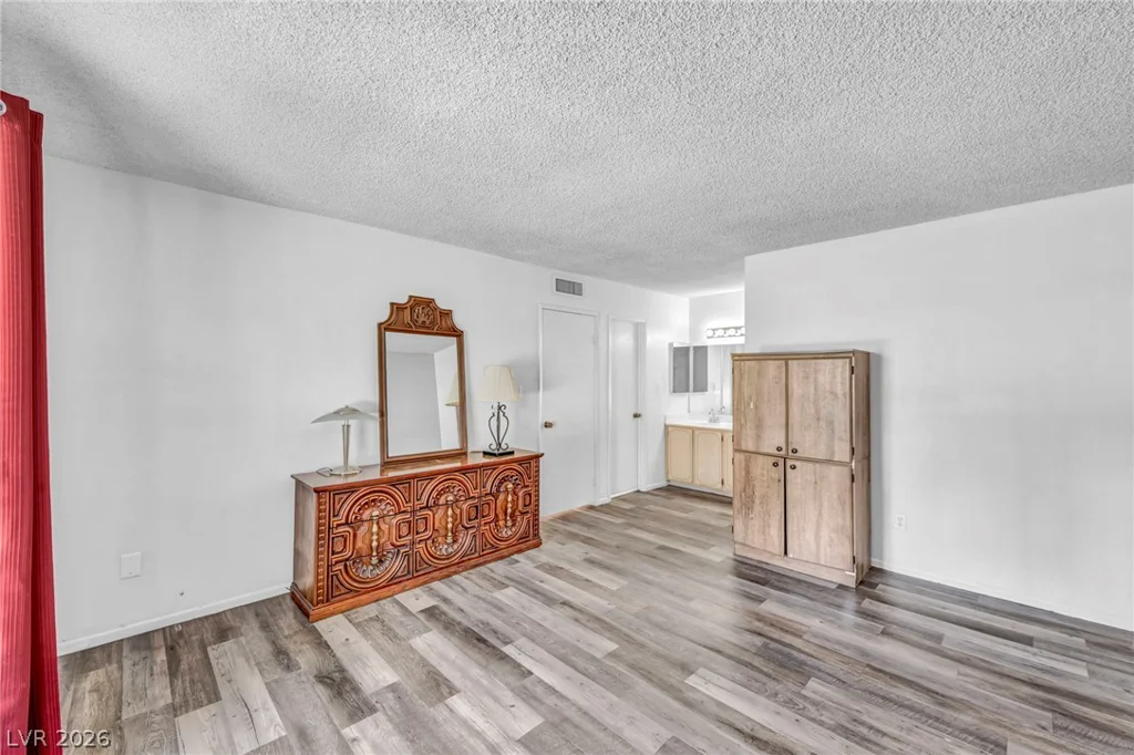4607 Monterey, Las Vegas, NV 89169