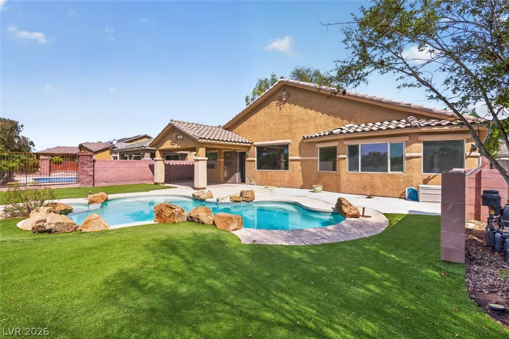 5641 Little Lake, Las Vegas, NV 89122