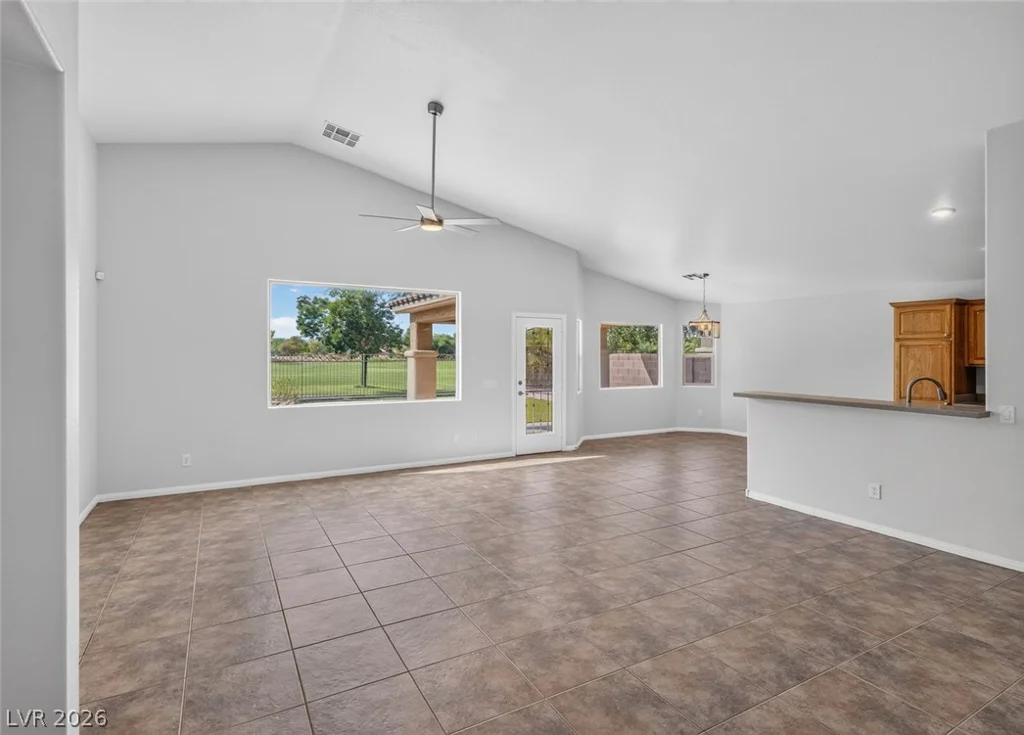 5641 Little Lake, Las Vegas, NV 89122