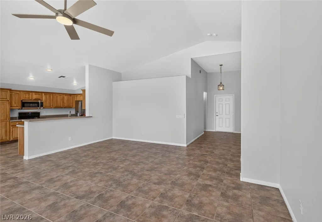 5641 Little Lake, Las Vegas, NV 89122