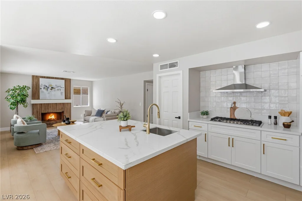 9725 Cascade Falls, Las Vegas, NV 89117