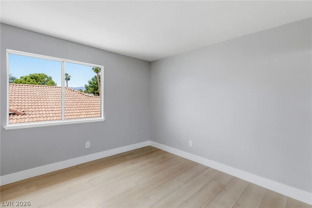 9725 Cascade Falls, Las Vegas, NV 89117