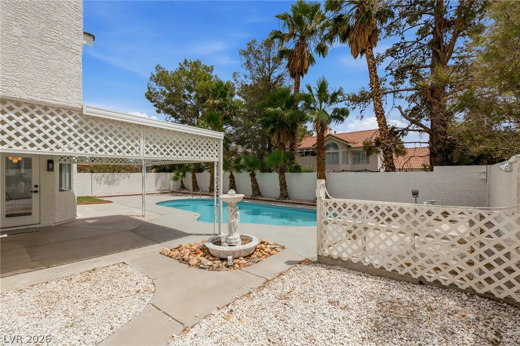 9725 Cascade Falls, Las Vegas, NV 89117