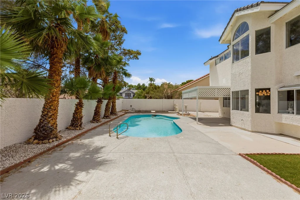9725 Cascade Falls, Las Vegas, NV 89117