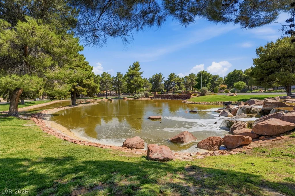 9725 Cascade Falls, Las Vegas, NV 89117