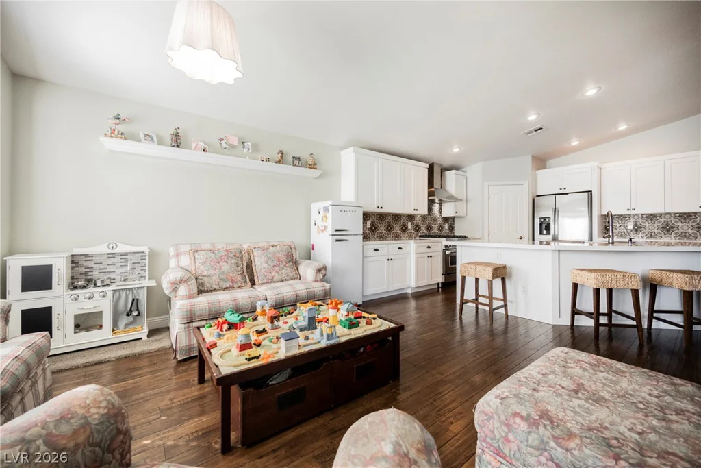 10246 Mountain Majesty, Las Vegas, NV 89131