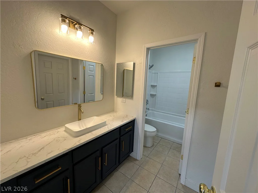 5728 Flying Birdie, Las Vegas, NV 89122