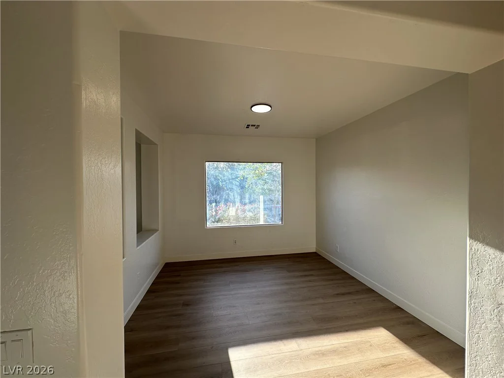 5728 Flying Birdie, Las Vegas, NV 89122
