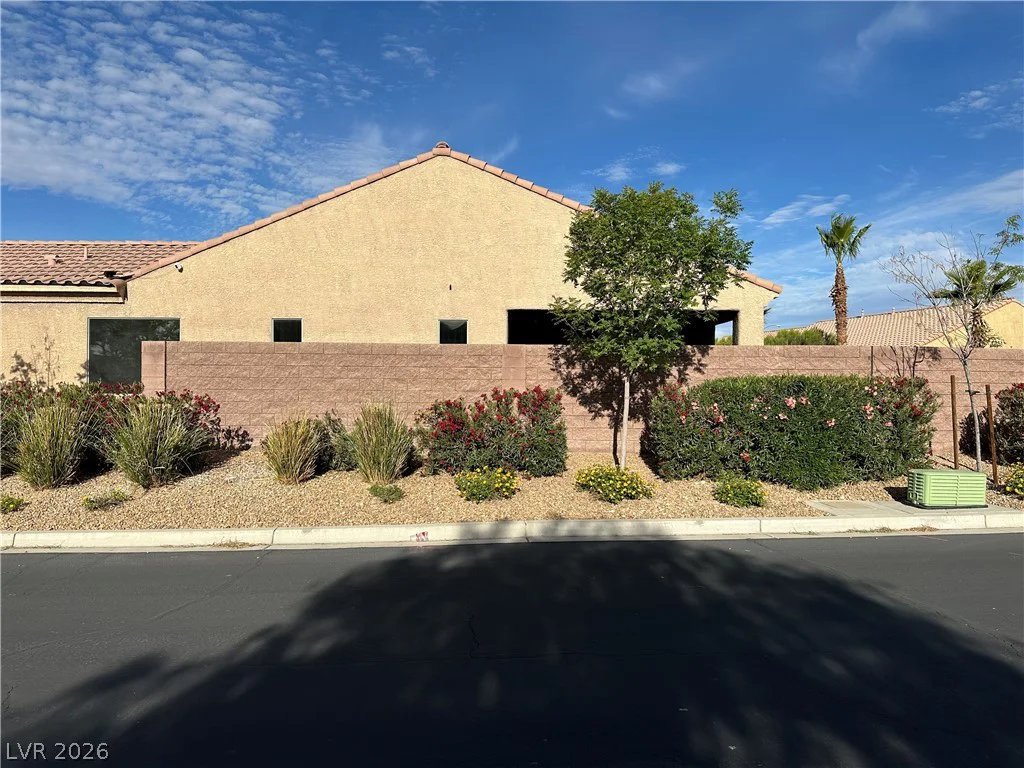 5728 Flying Birdie, Las Vegas, NV 89122