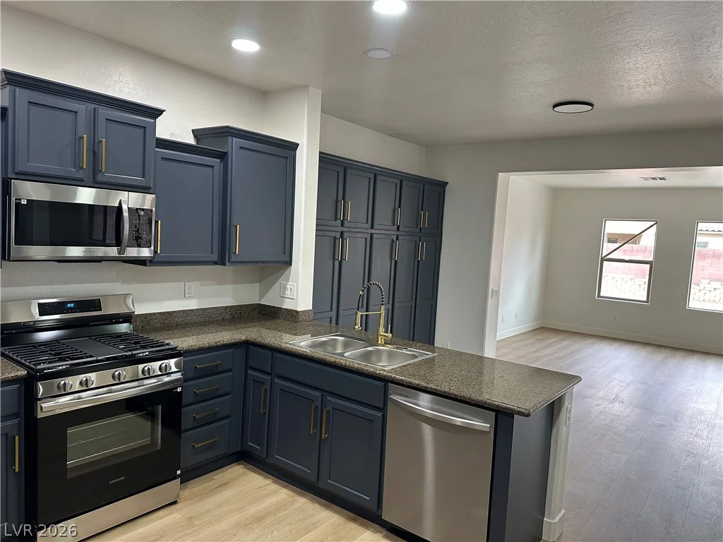 5728 Flying Birdie, Las Vegas, NV 89122