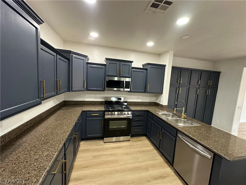 5728 Flying Birdie, Las Vegas, NV 89122