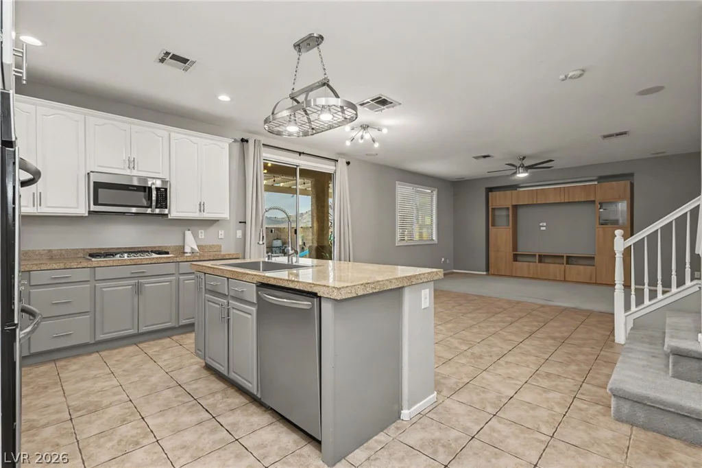 9052 Black Elk, Las Vegas, NV 89143