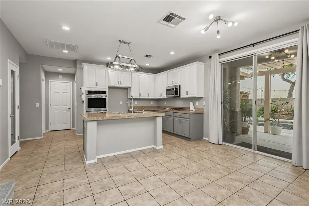 9052 Black Elk, Las Vegas, NV 89143