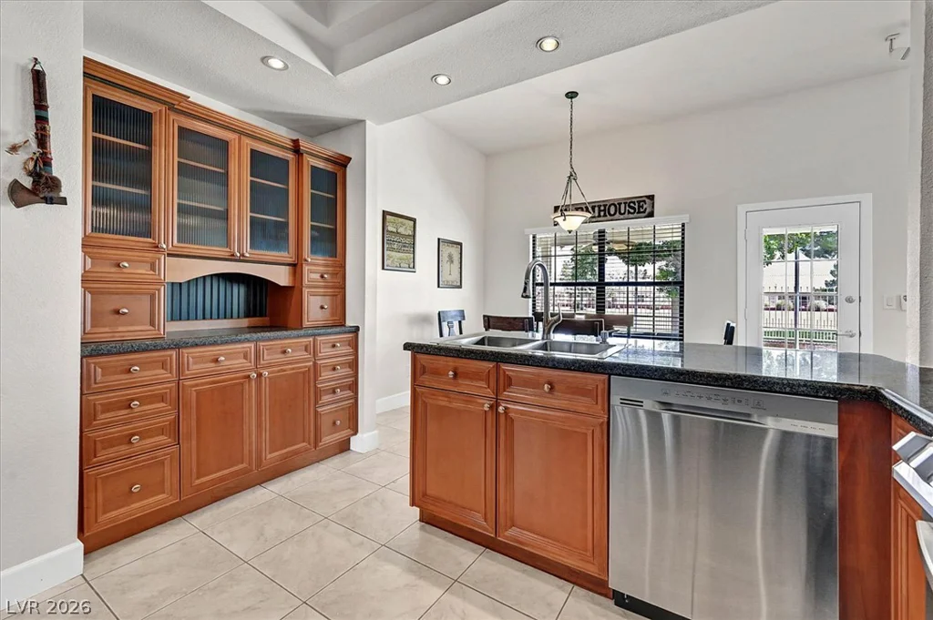 5520 Singing Hills, Las Vegas, NV 89130