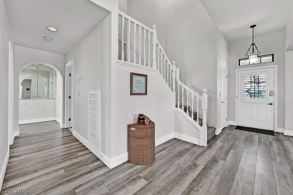 5520 Singing Hills, Las Vegas, NV 89130