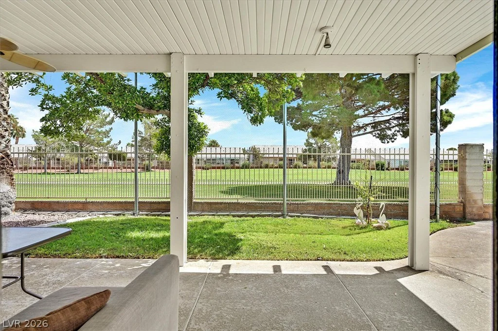 5520 Singing Hills, Las Vegas, NV 89130