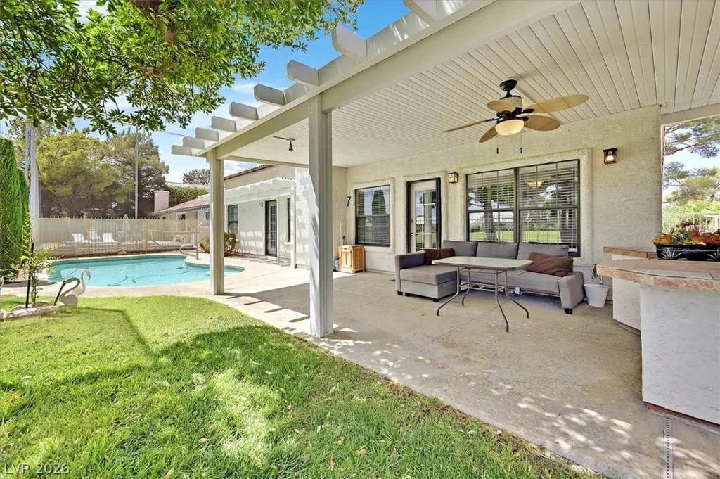 5520 Singing Hills, Las Vegas, NV 89130