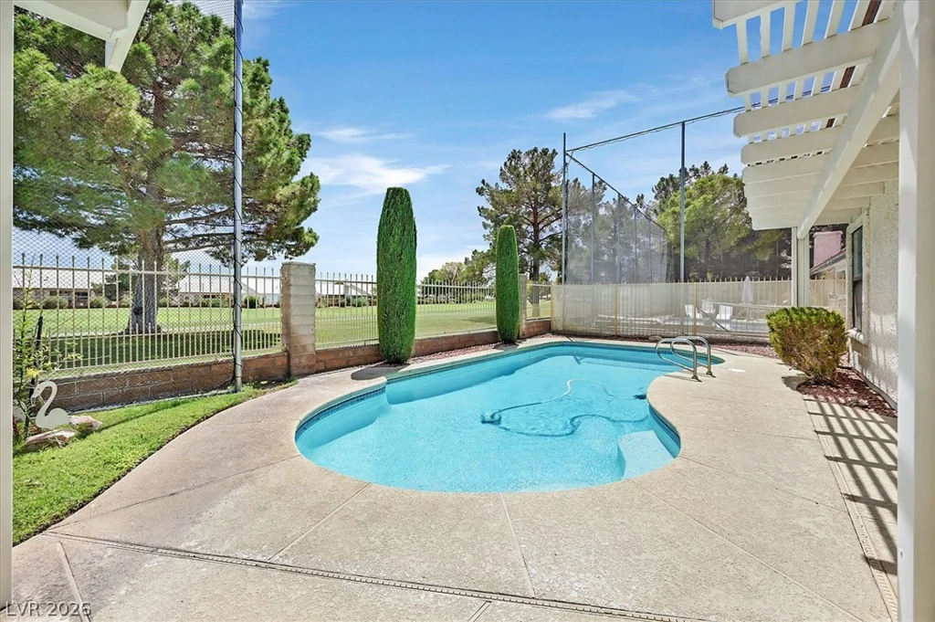 5520 Singing Hills, Las Vegas, NV 89130