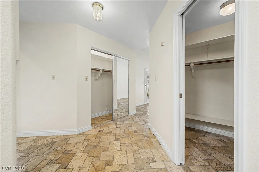 7159 Mission Hills, Las Vegas, NV 89113