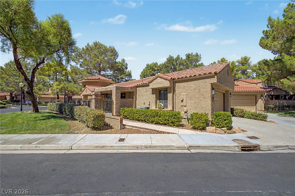 7159 Mission Hills, Las Vegas, NV 89113