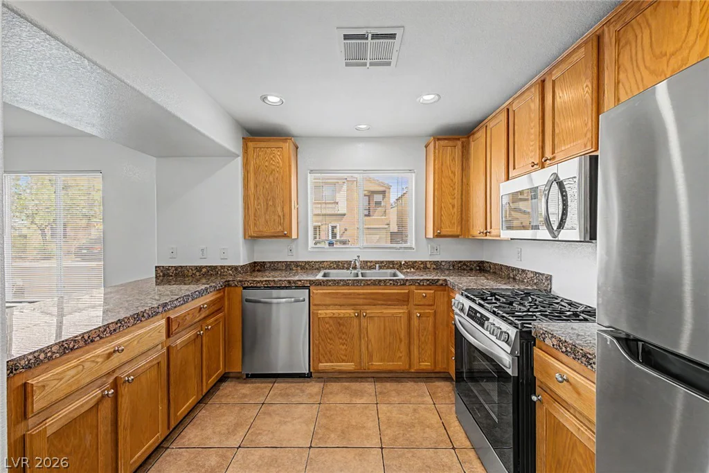 6921 Graceful Cloud, Henderson, NV 89011